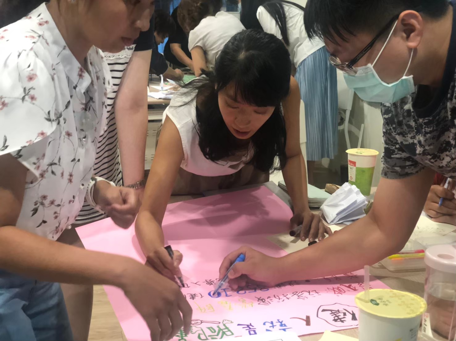 小組腦力激盪